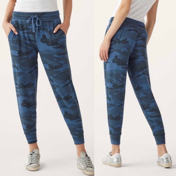 Splendid Camo Joggers NWT - Picture 1 of 4